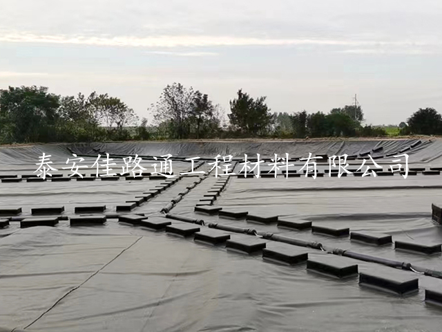 壩體鋪設(shè)hdpe土工膜專注其施工要素 壩體鋪設(shè)hdpe土工膜專注其施工要素