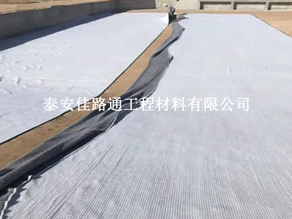 膨潤土防水毯施工注意事項(xiàng)：細(xì)致入微，確保無憂