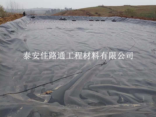 人工湖防滲膜效果差？6 大原因讓防滲功能 “打折”